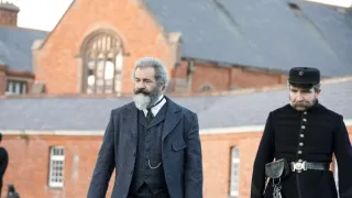 Profesor a šílenec