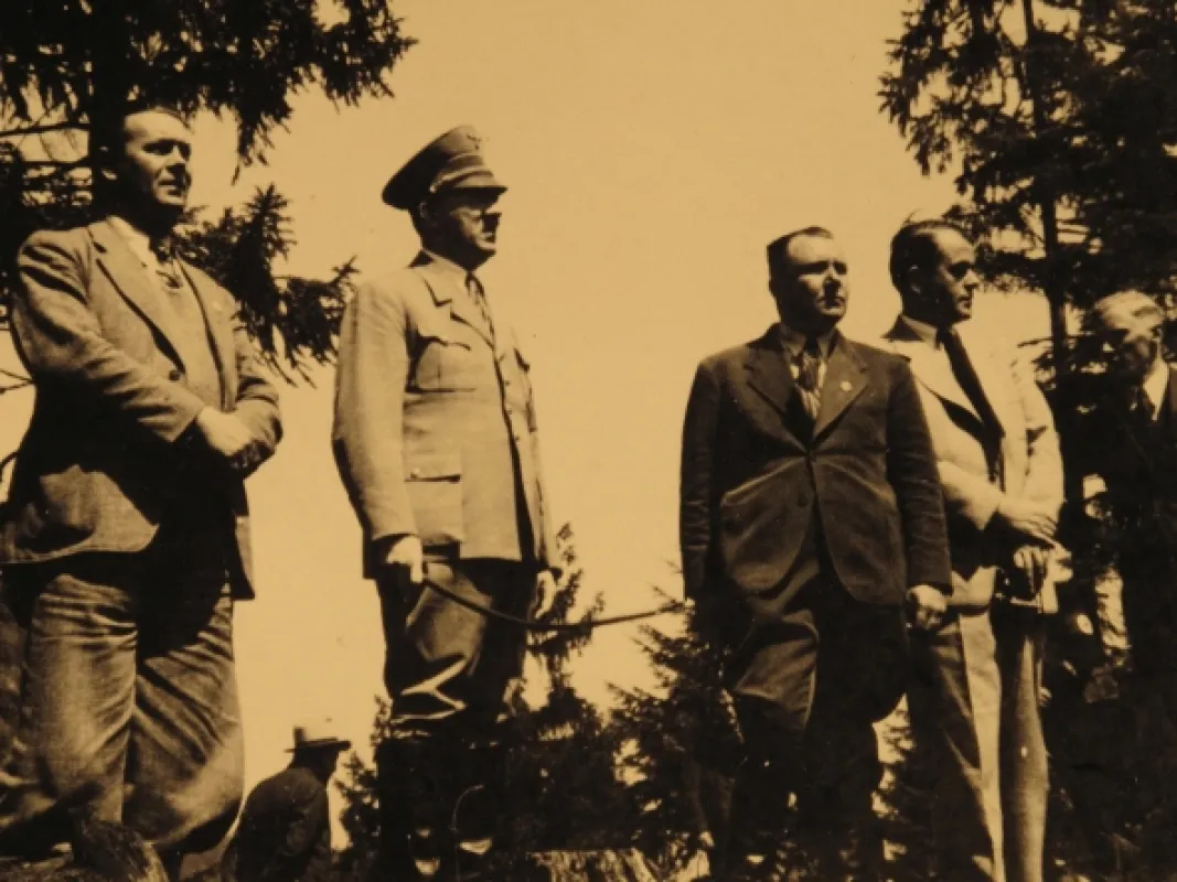 Hitlerův dvůr - fotogaléria