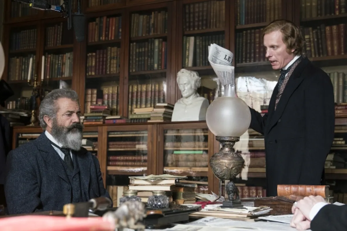 Profesor a šílenec (The Professor and the Madman), 2019 - fotogaléria